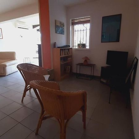 La Maison Bleue De Doudou - Coeur De Village Castéra-Verduzan Esterno foto